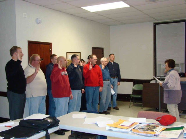 Trape Borough Mayor Peck Administers the oath of office to the 2008 TFC Officers